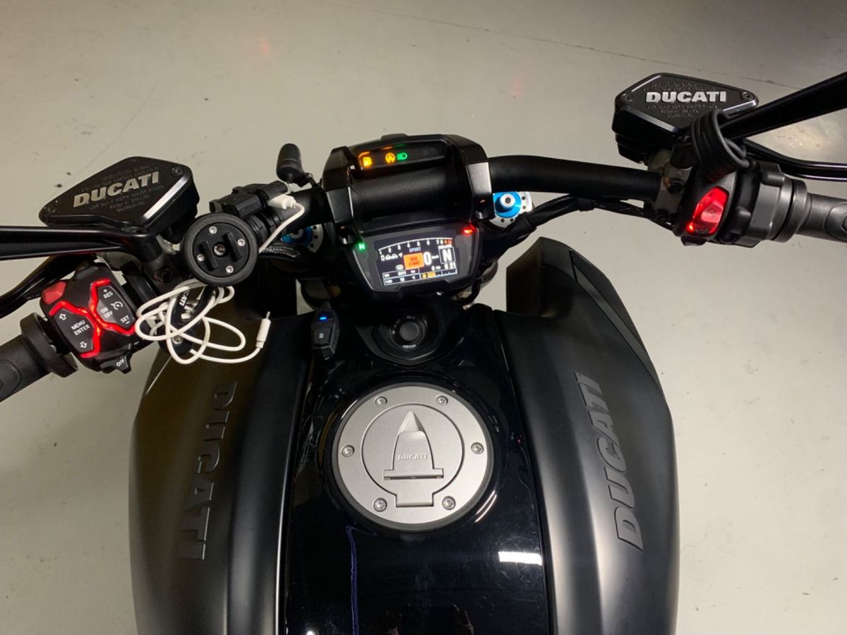 두카티 디아벨 1260 S 5