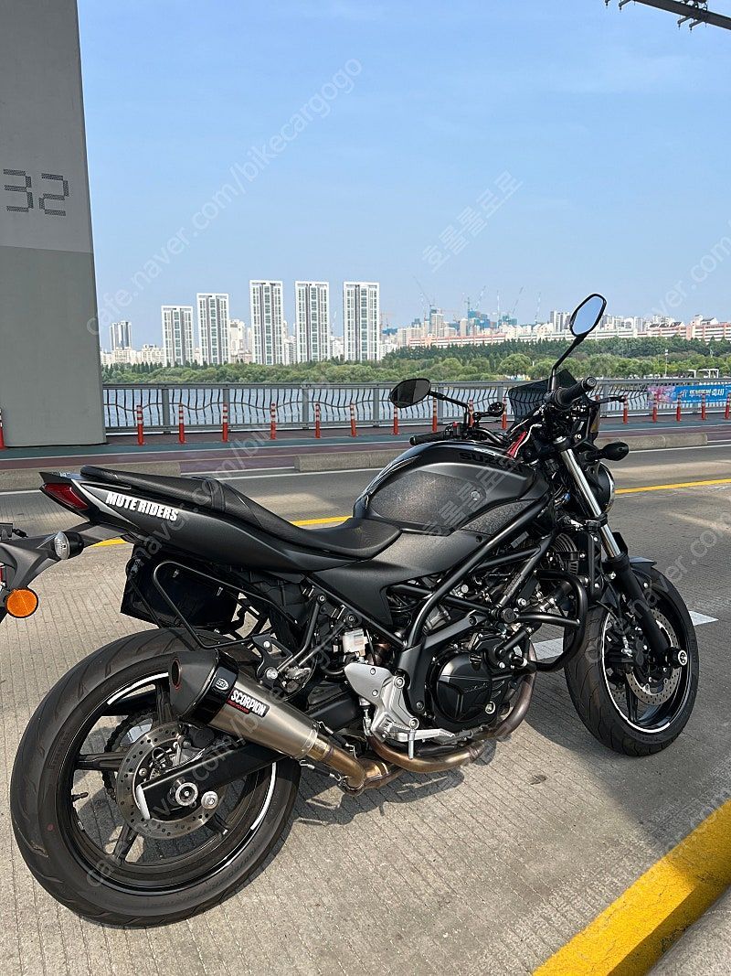 스즈키 SV 650 4