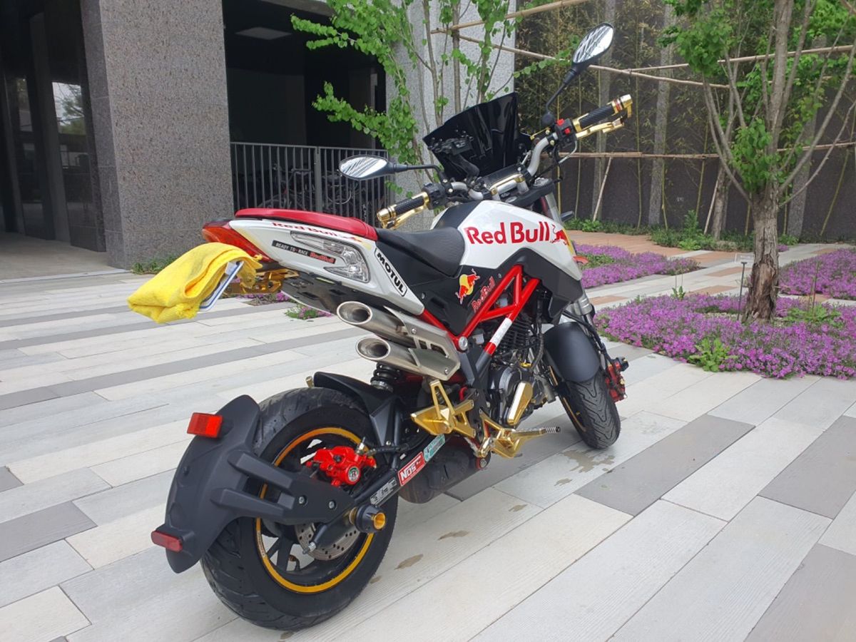베넬리 TNT 125 5