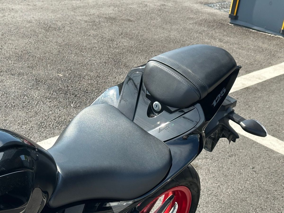 스즈키 GSX R 125 ABS 8