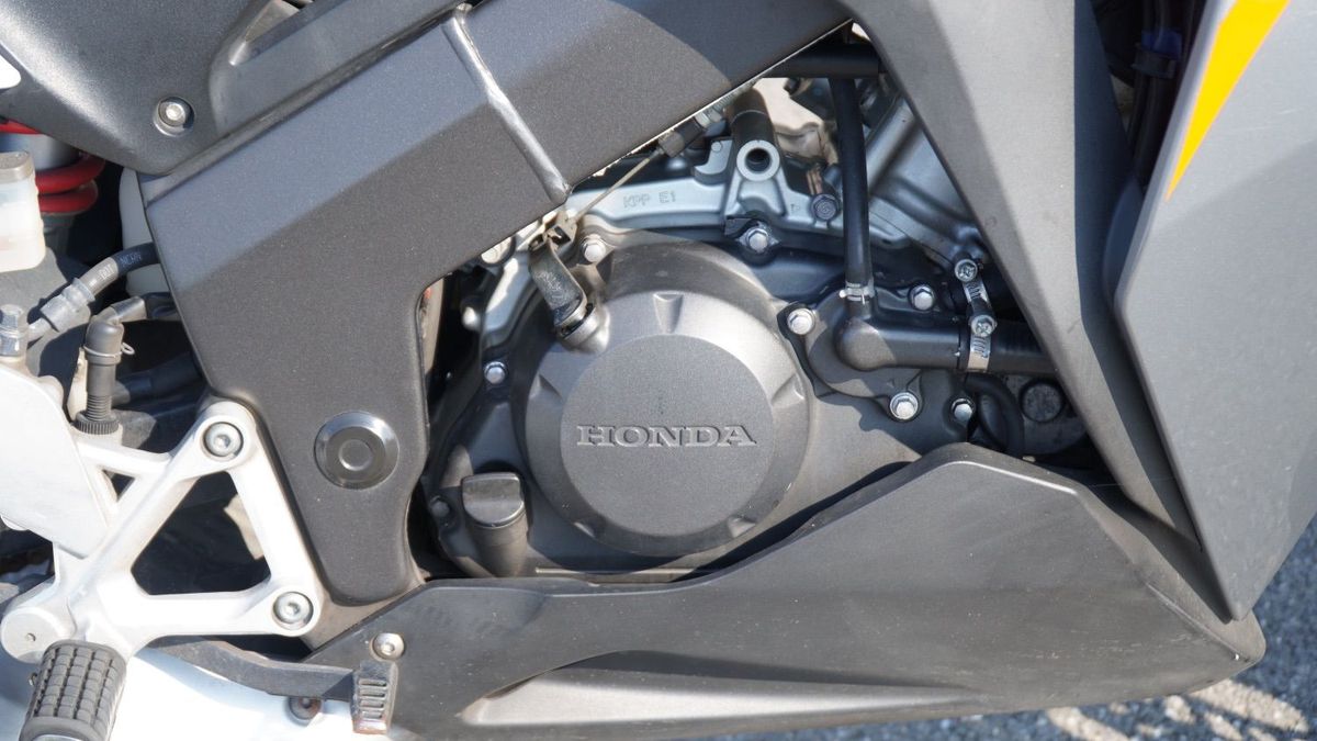 혼다 CBR 125 R 4