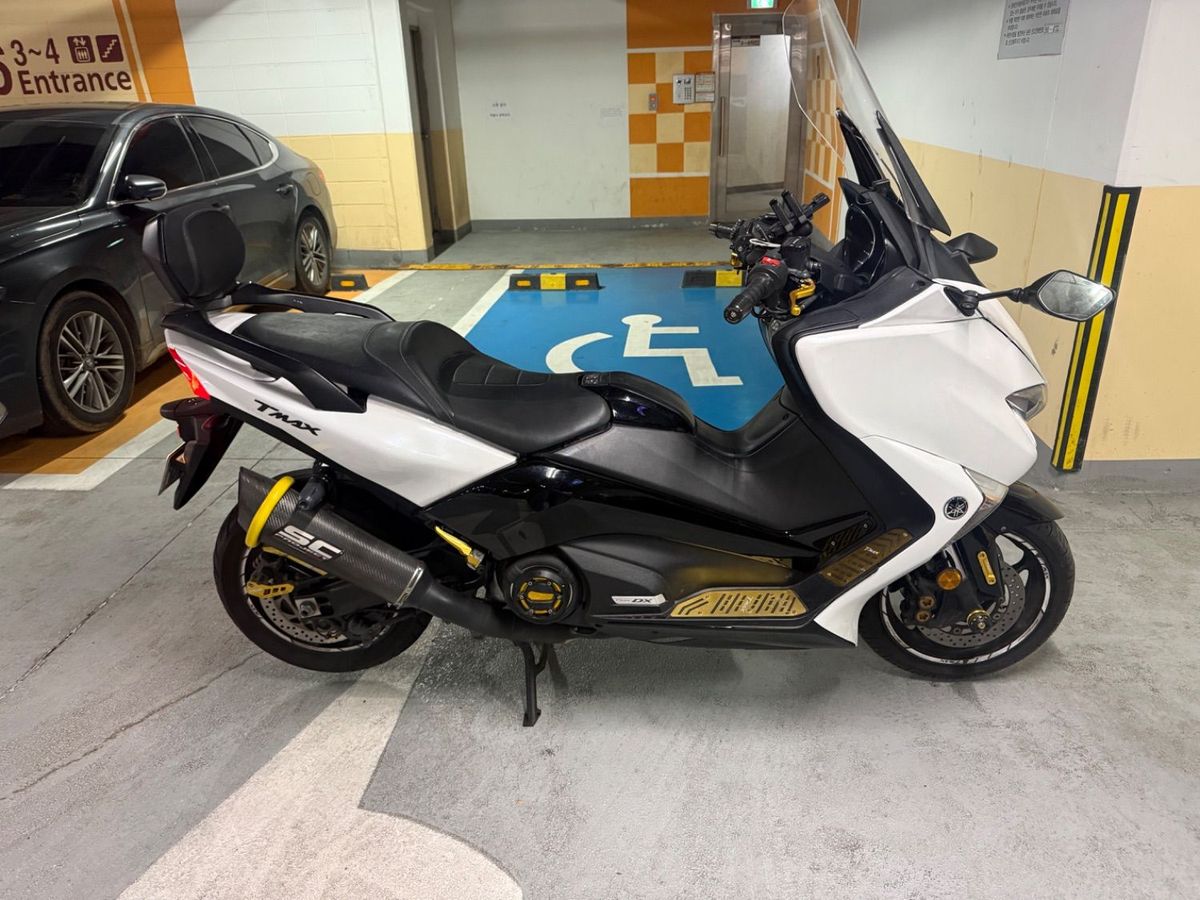 야마하 TMAX DX 4