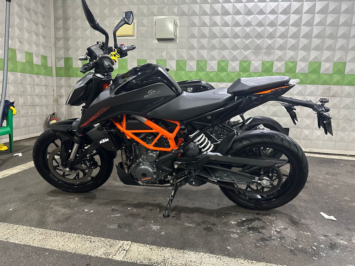 KTM 390 듀크 4