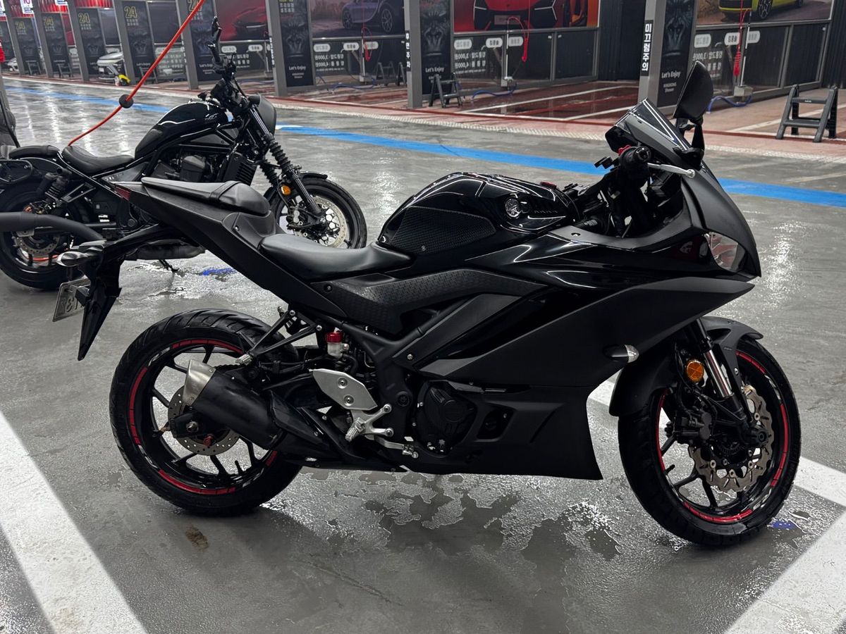 야마하 YZF R3 10
