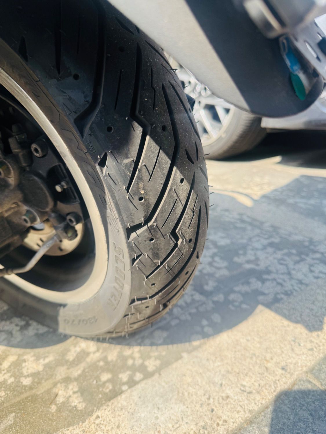 베스파 GTS 125 HPE 6
