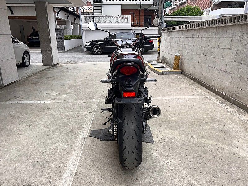 가와사키 Z 900 RS 4
