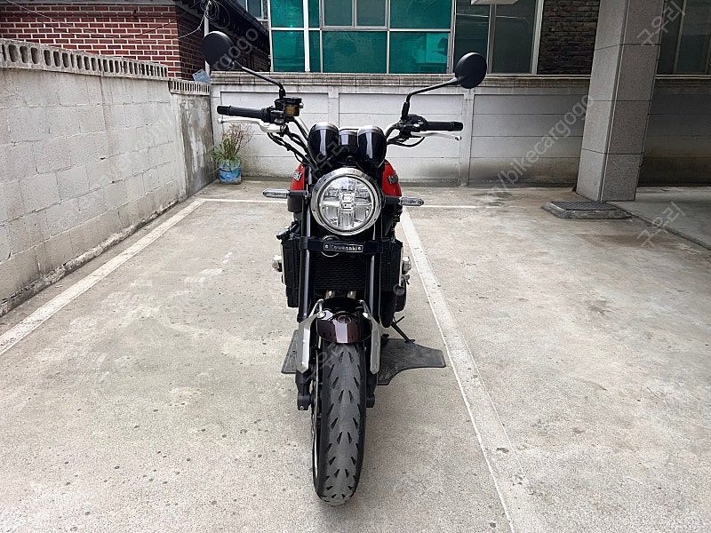 가와사키 Z 900 RS more