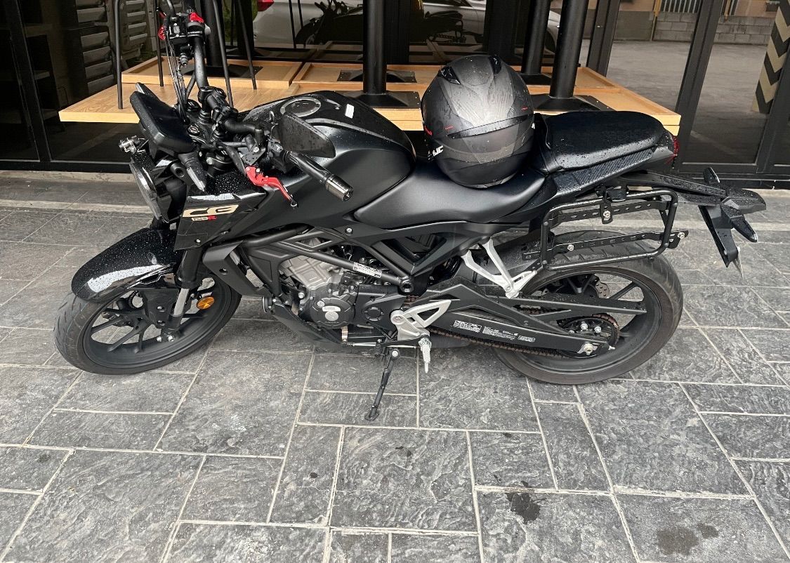 혼다 CB 125 R main