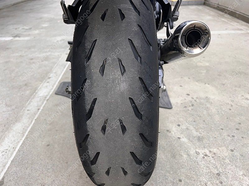 가와사키 Z 900 RS 9
