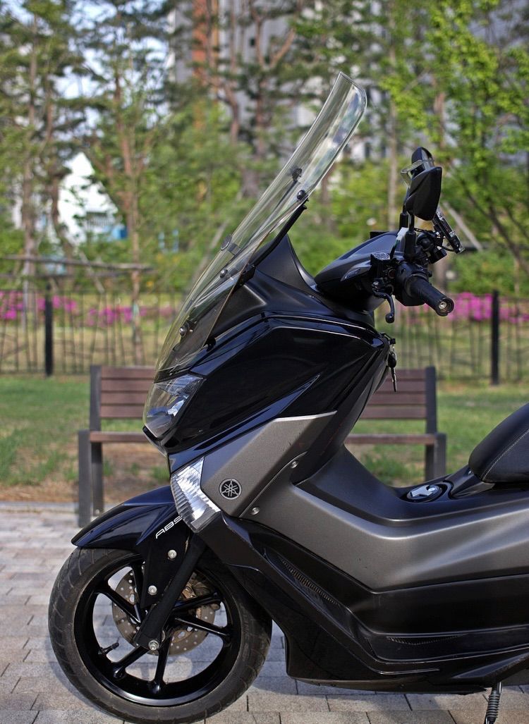 야마하 NMAX 125 more