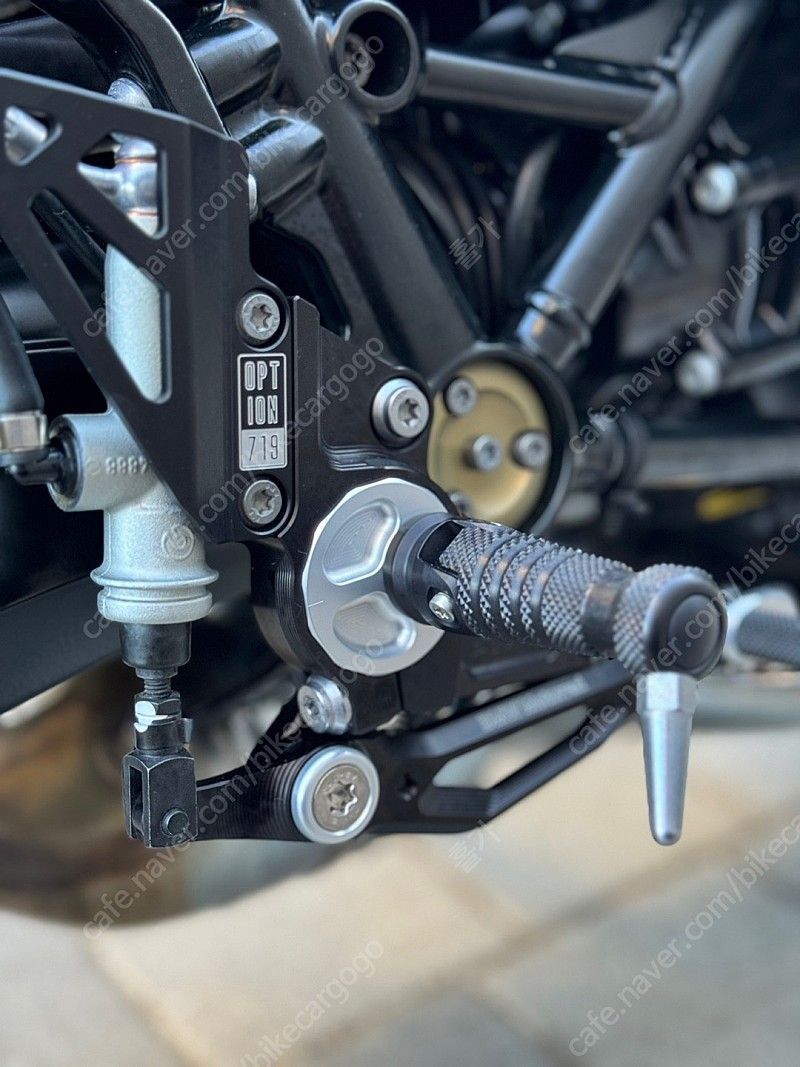 BMW R nine T 스크램블러 7