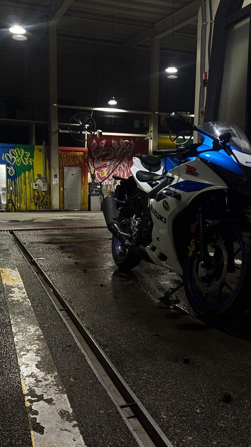 스즈키 GSX R 125 ABS more