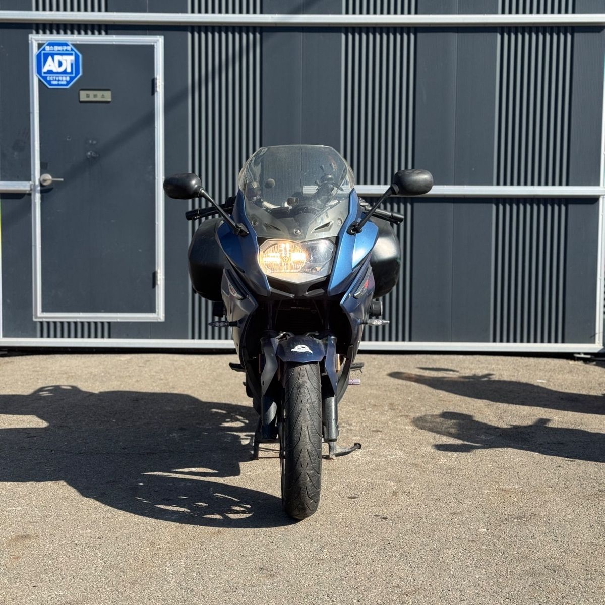 BMW F 800 GT thumb 2