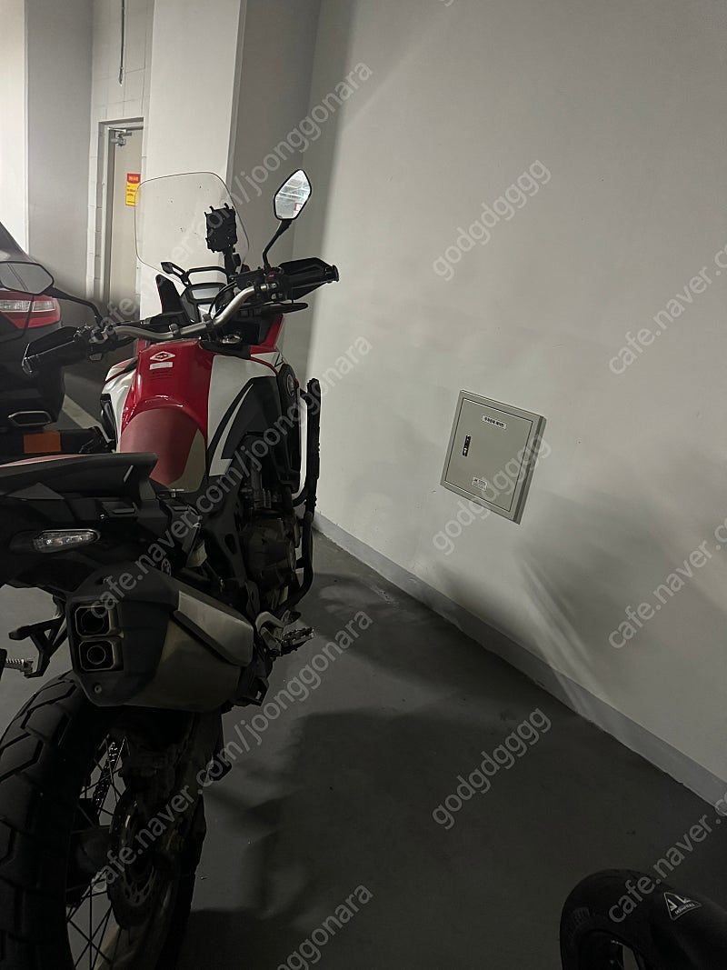 혼다 아프리카 트윈 CRF 1000 L DCT thumb 2