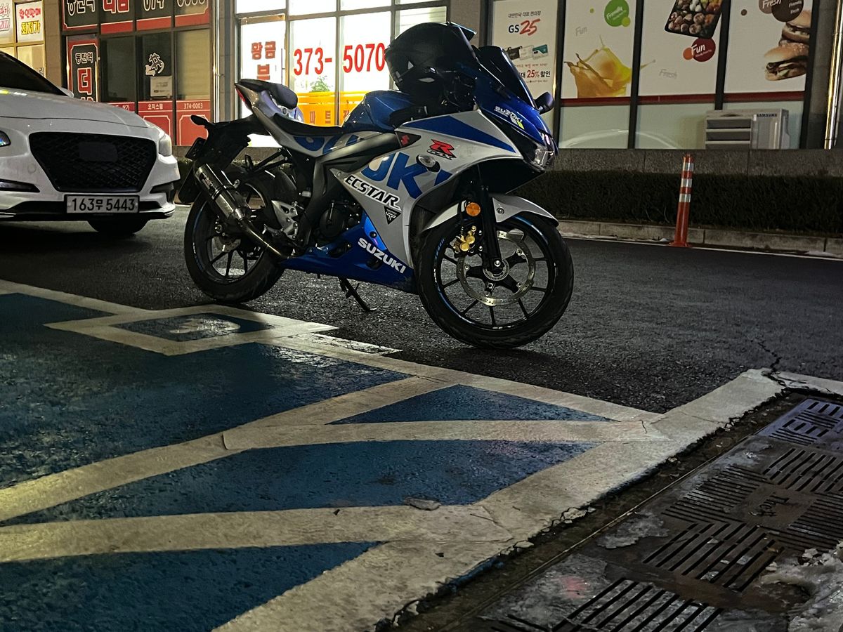 스즈키 GSX R 125 ABS main