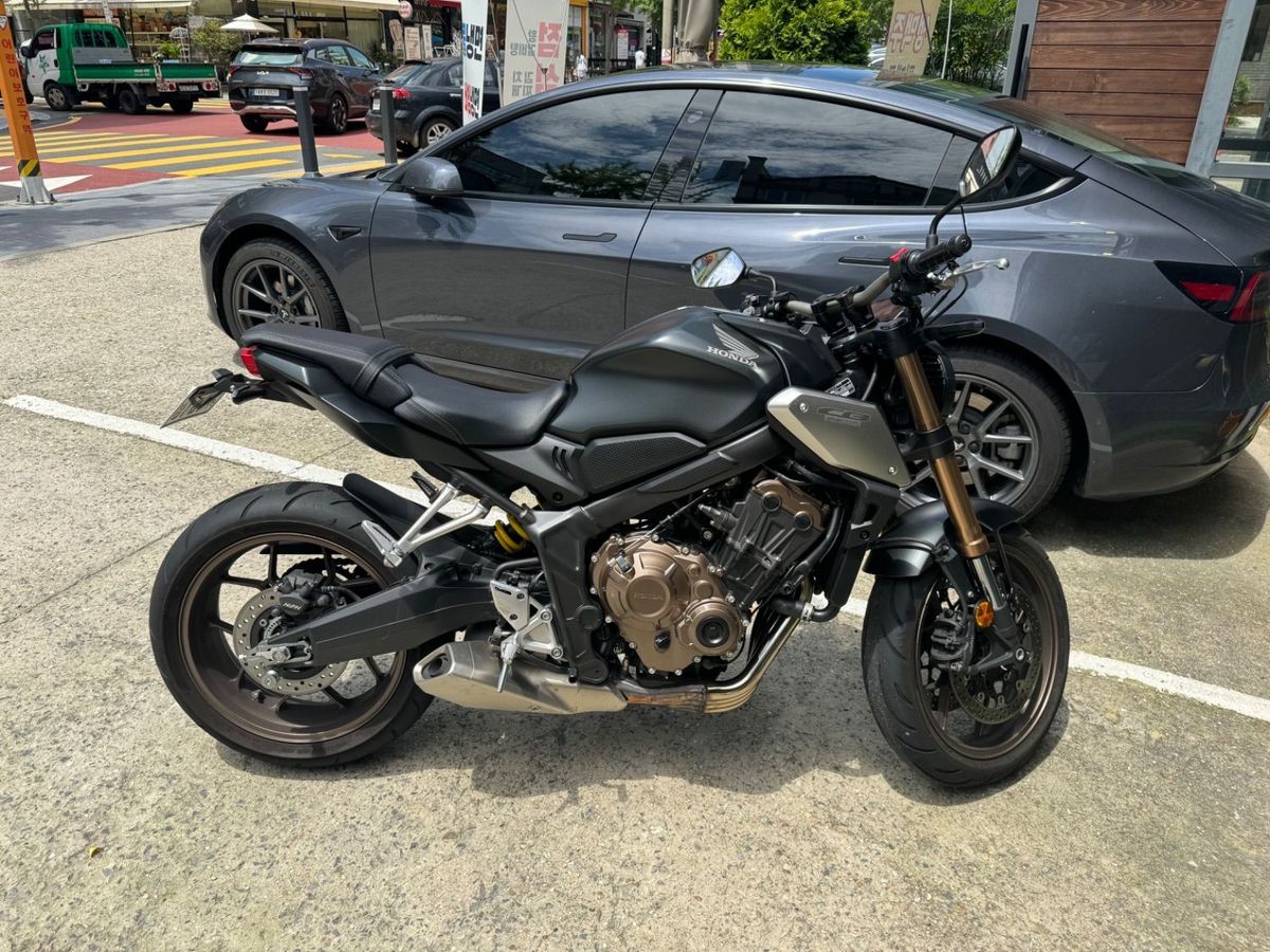 혼다 CB 650 R main