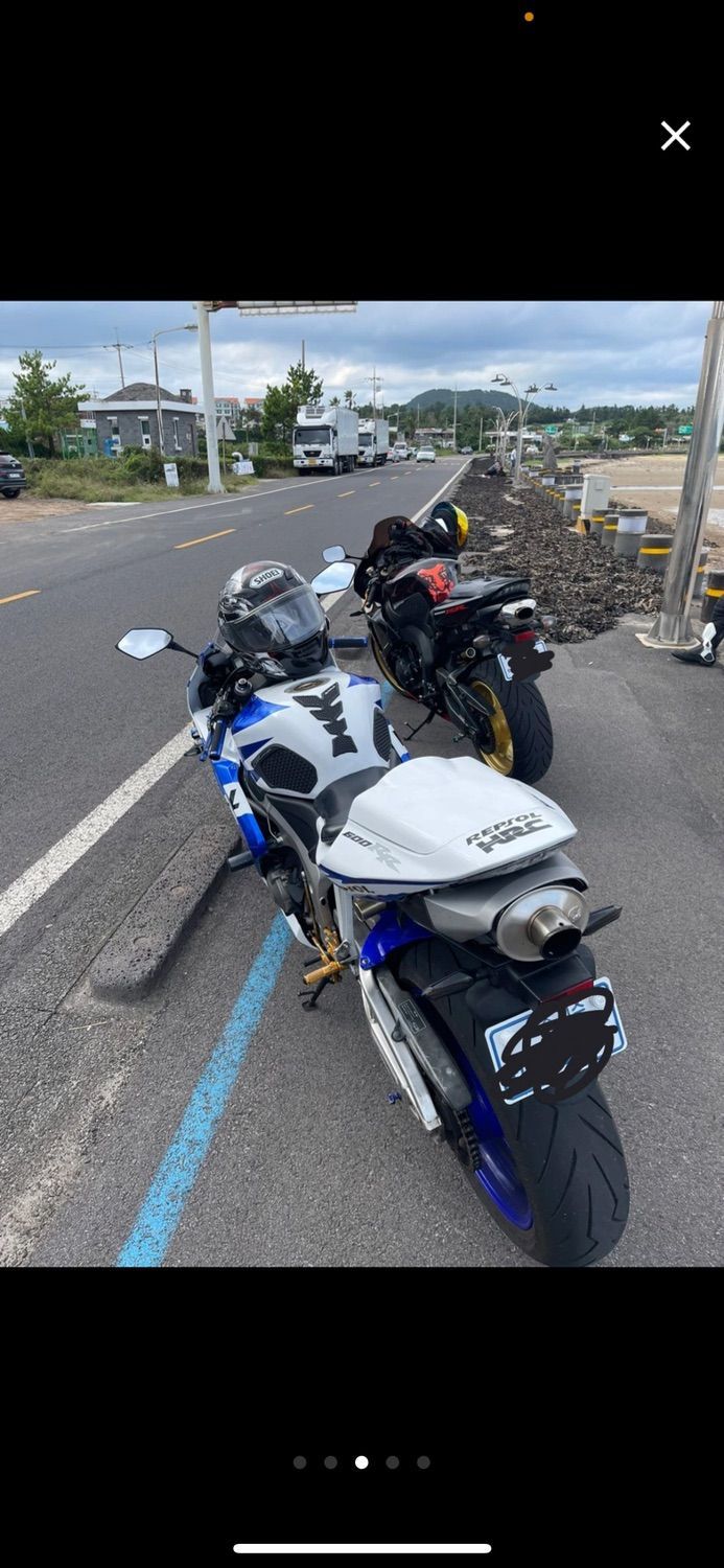 혼다 CBR 600 RR thumb 2