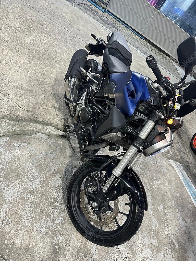 혼다 CB 300 R thumb 2