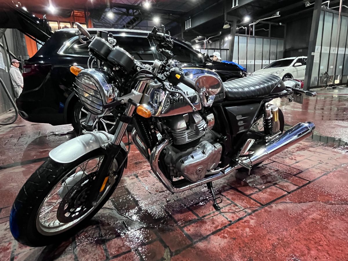 로얄엔필드 컨티넨탈 GT 650 more