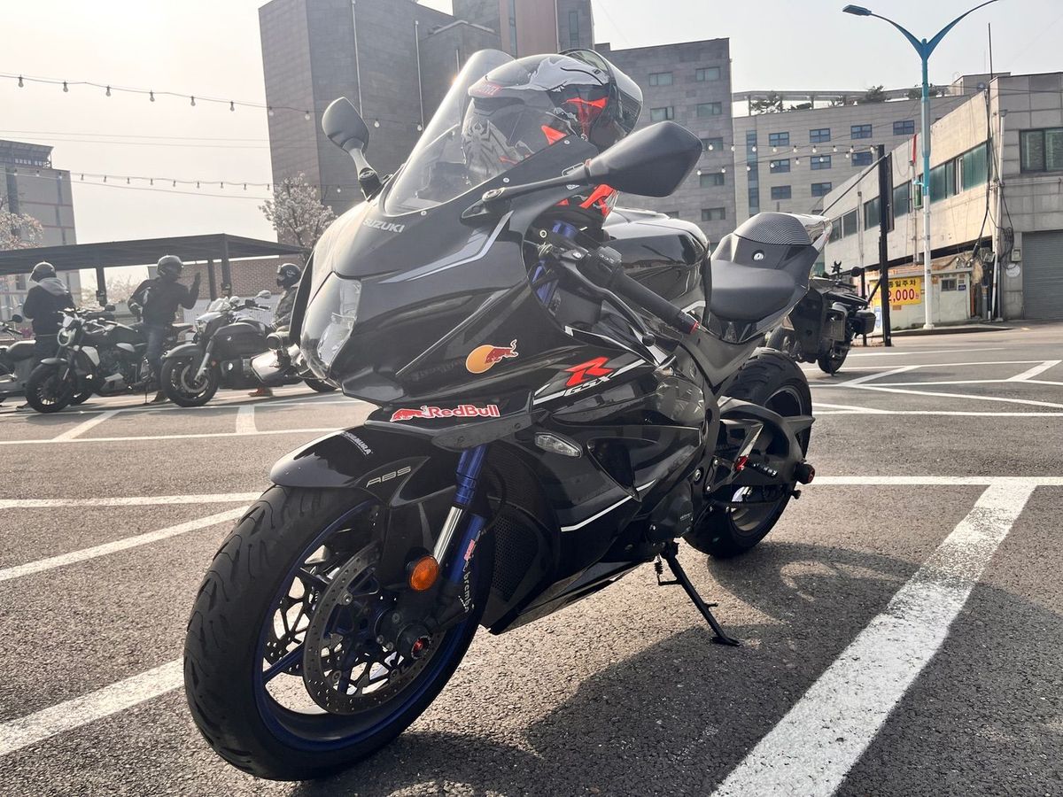 스즈키 GSX R 1000 R main
