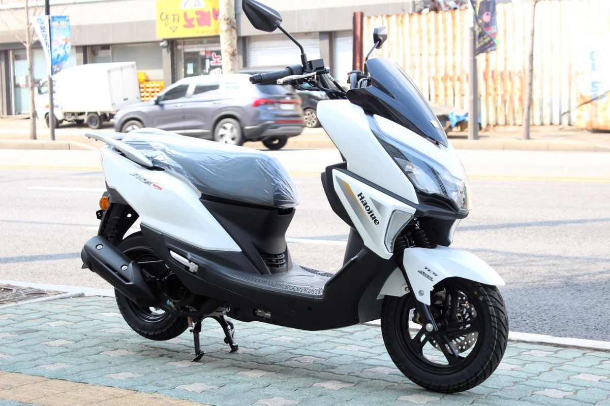 하우주 ADX 125 main