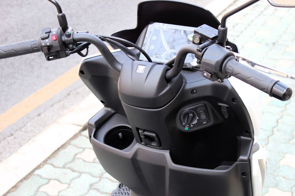 하우주 ADX 125 9