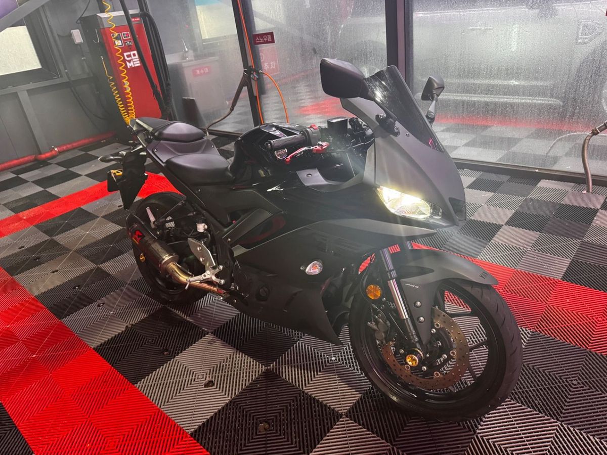야마하 YZF R3 4