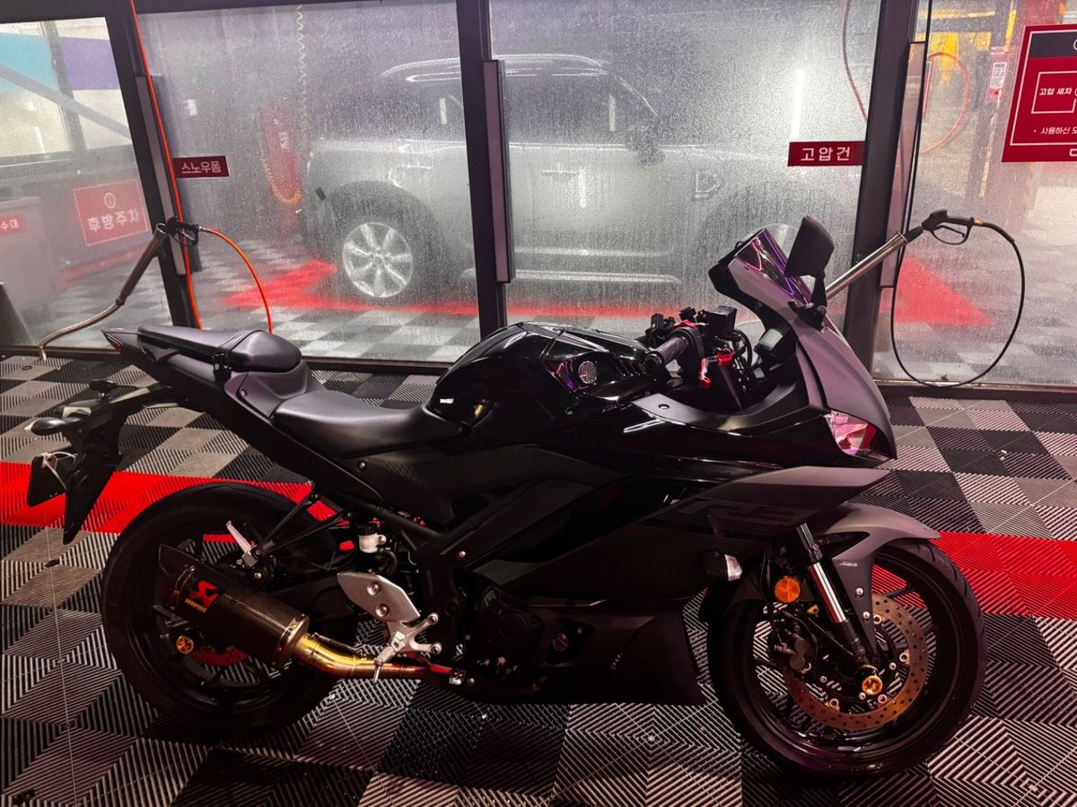 야마하 YZF R3 more