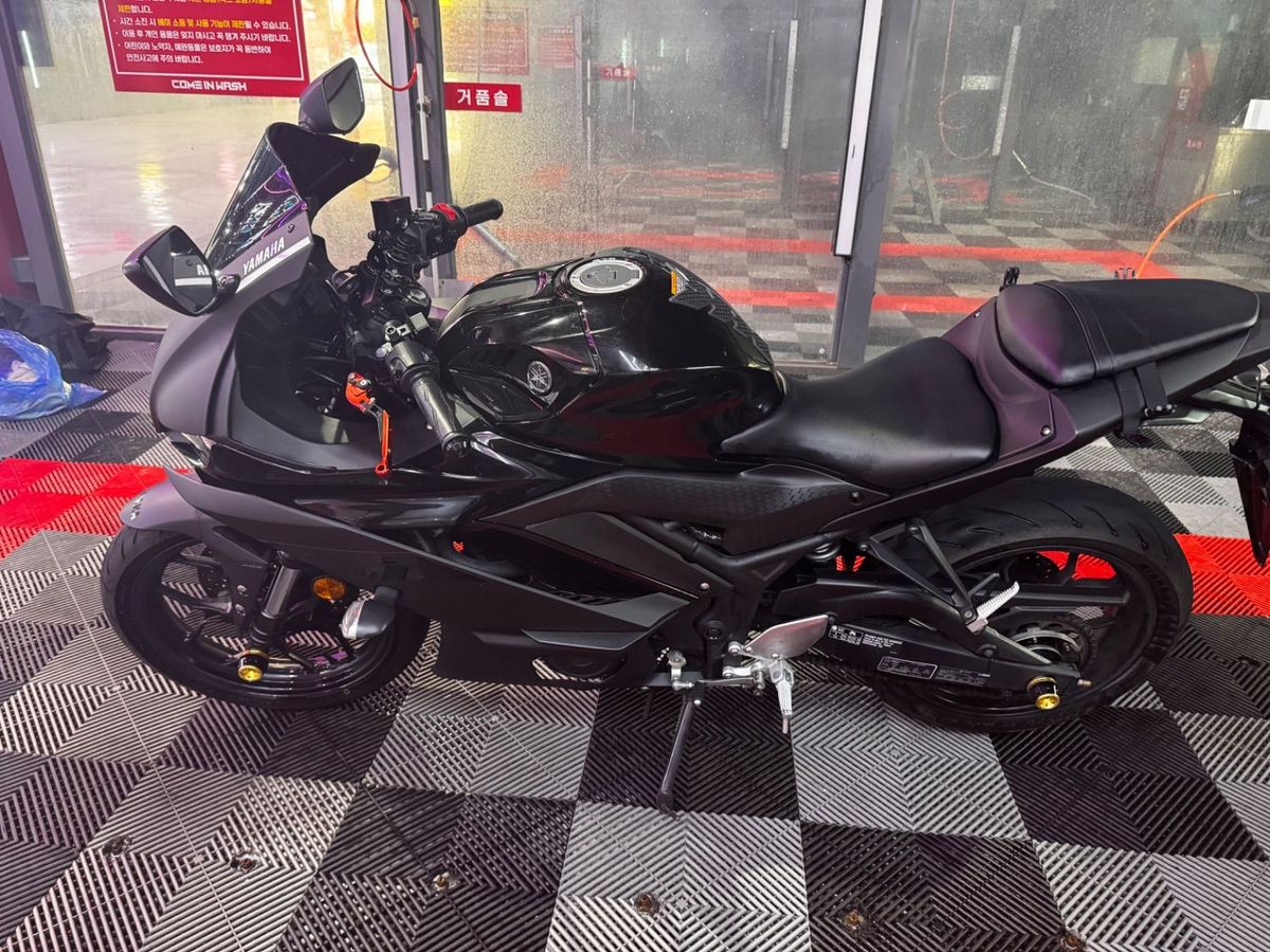 야마하 YZF R3 thumb 2