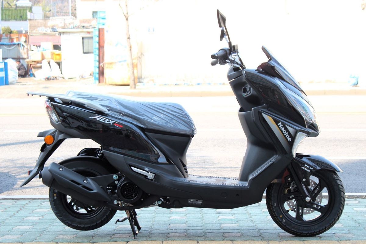 하우주 ADX 125 more