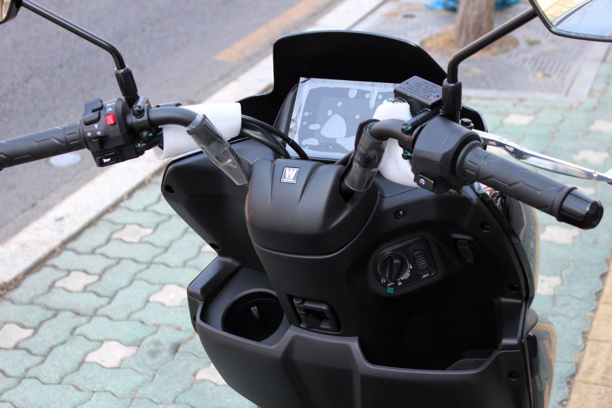 하우주 ADX 125 5