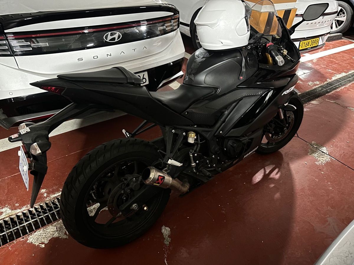 야마하 YZF R3 more