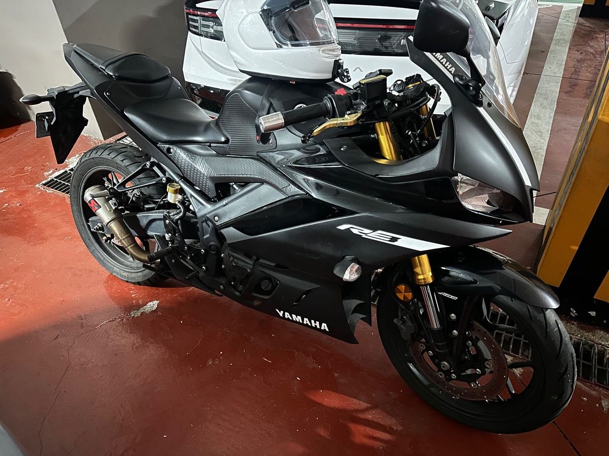 야마하 YZF R3 thumb 2