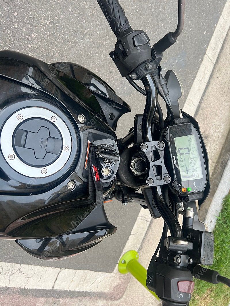 스즈키 GSX S 125 more