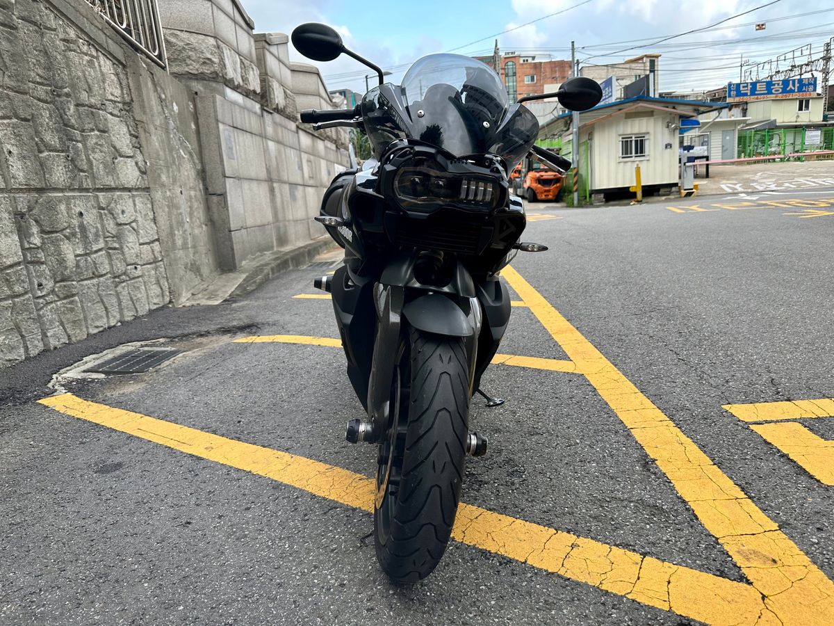 BMW K 1300 R more