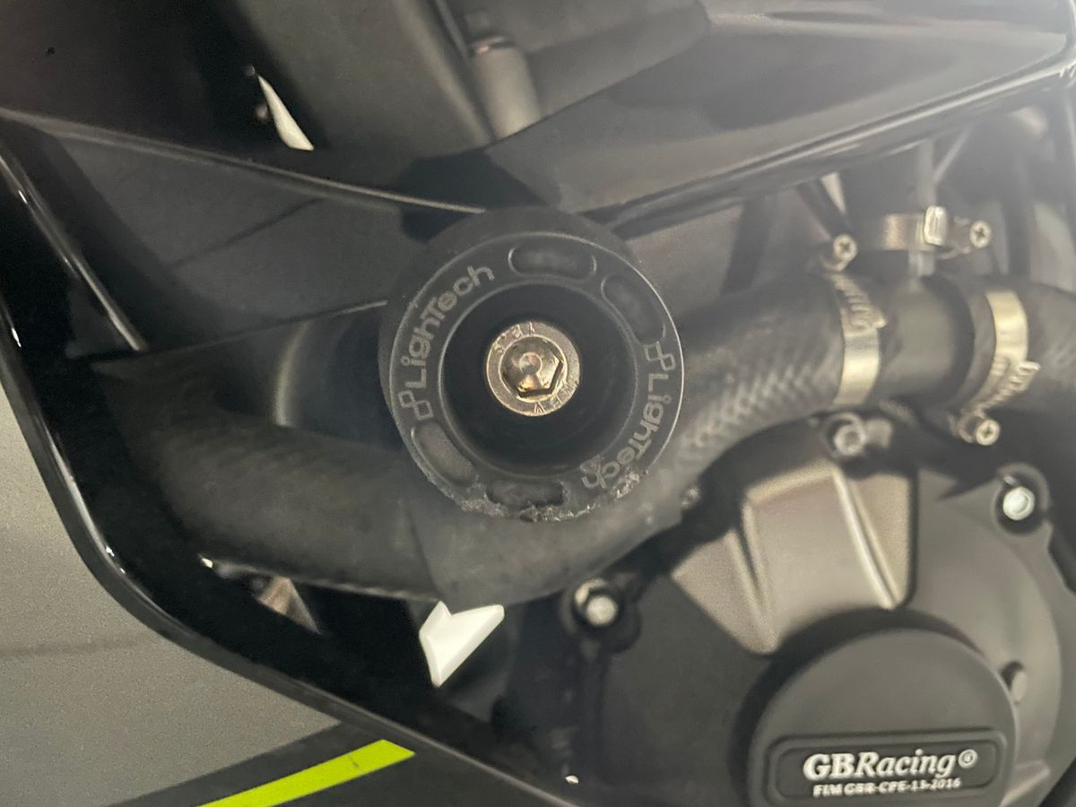 가와사키 닌자 ZX-6R more