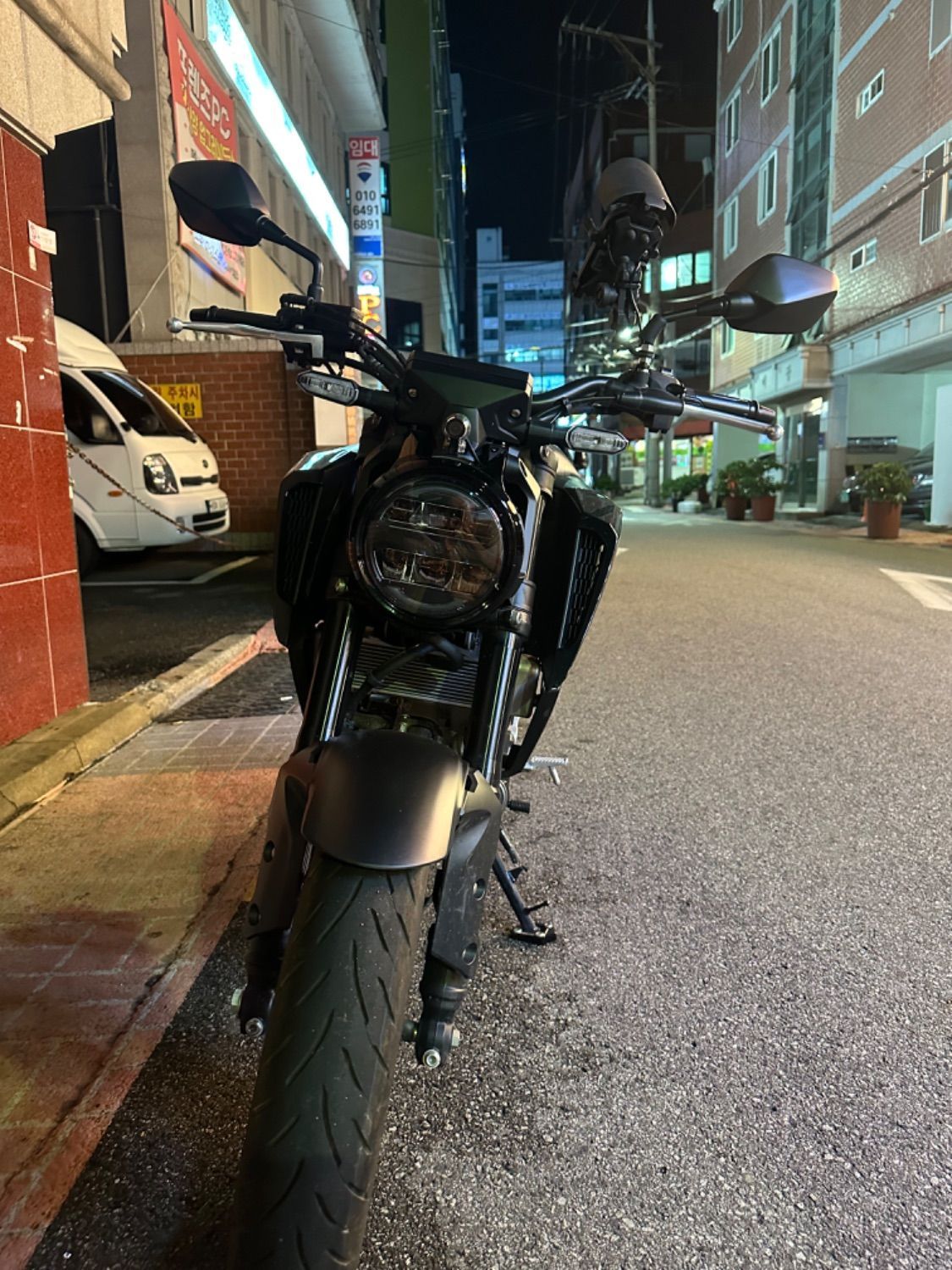 혼다 CB 125 R main