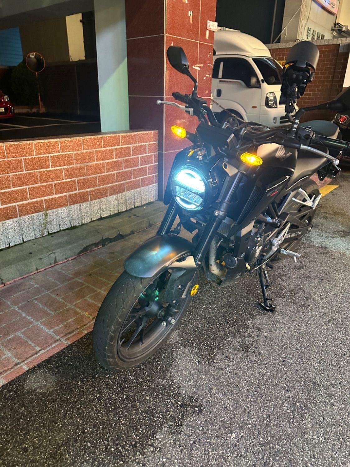 혼다 CB 125 R 5