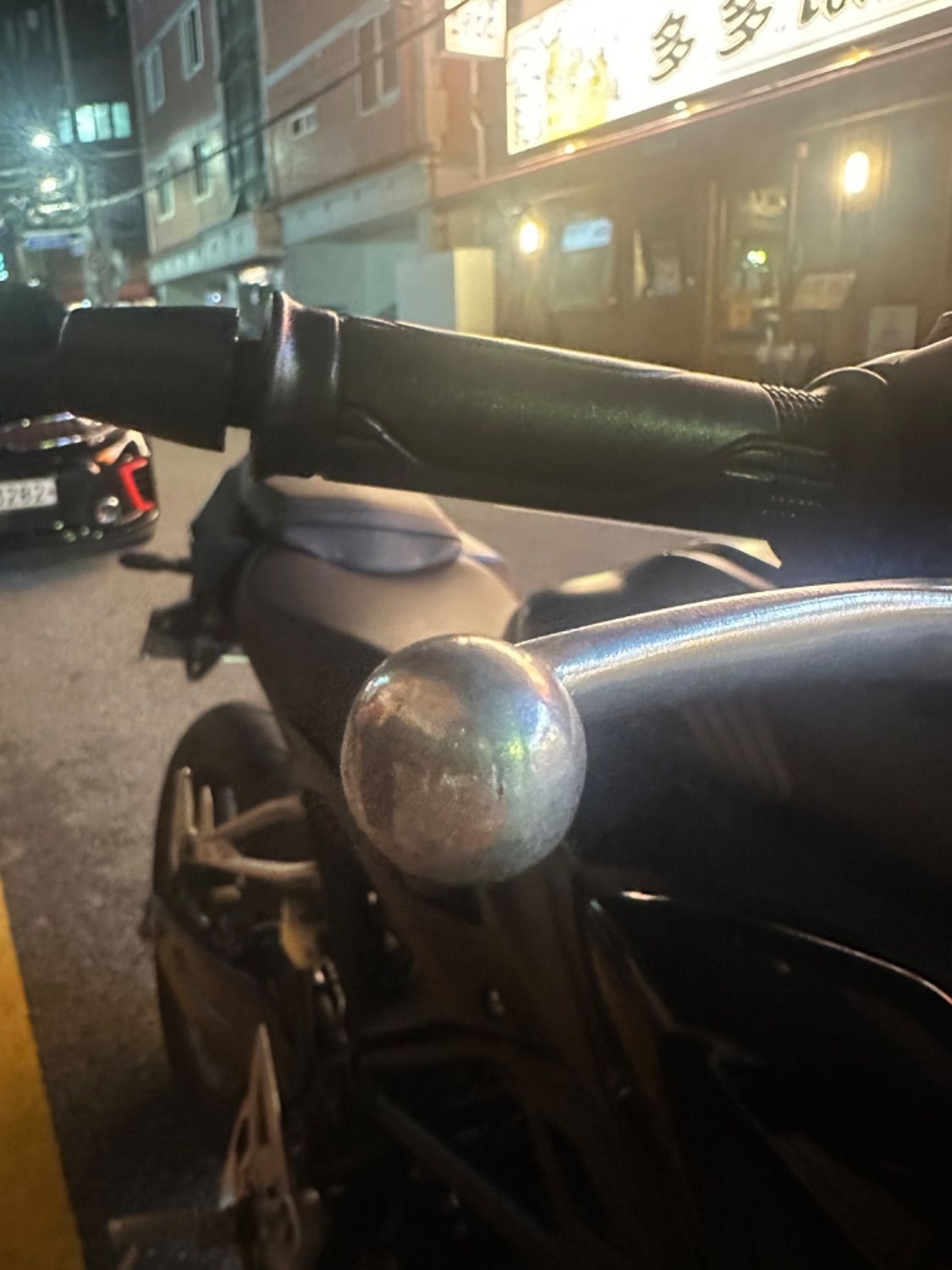 혼다 CB 125 R 8