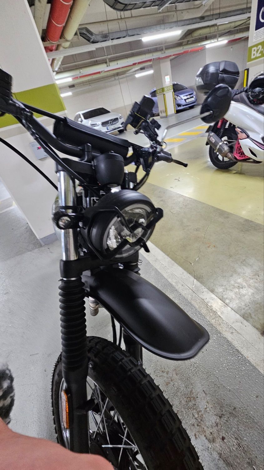 브릭스톤 펠스버그 125 XC main