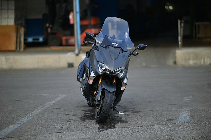 야마하 TMAX DX main