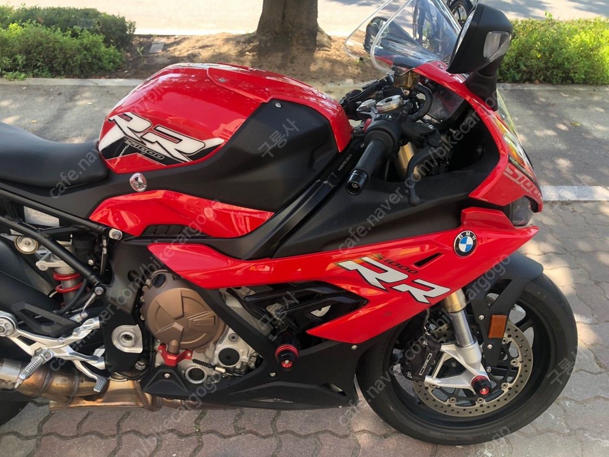 BMW S 1000 RR more