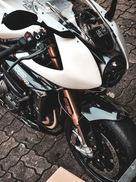 트라이엄프 스피드 트리플 1200 RR main