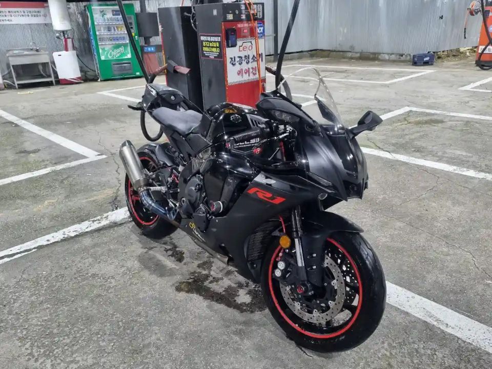 야마하 YZF R1 main