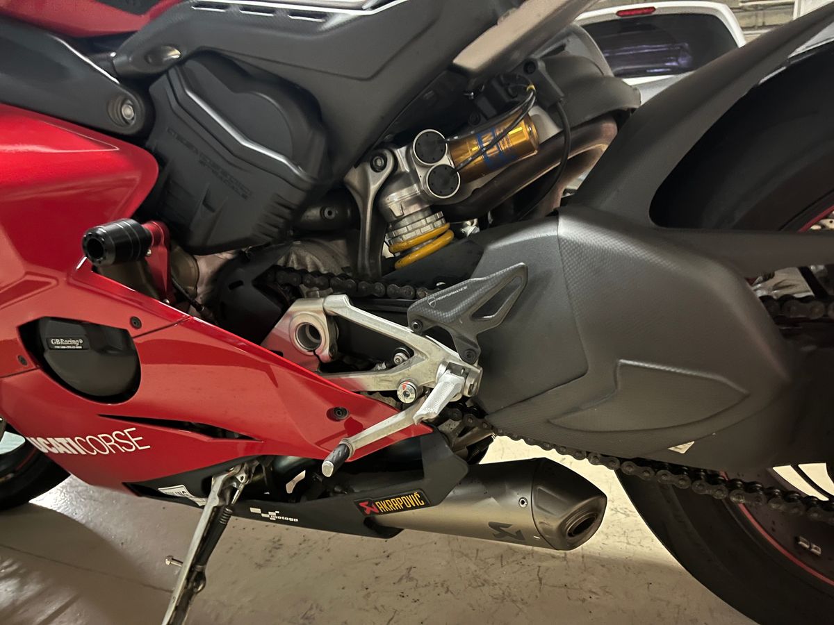 두카티 파니갈레 V4 S 10