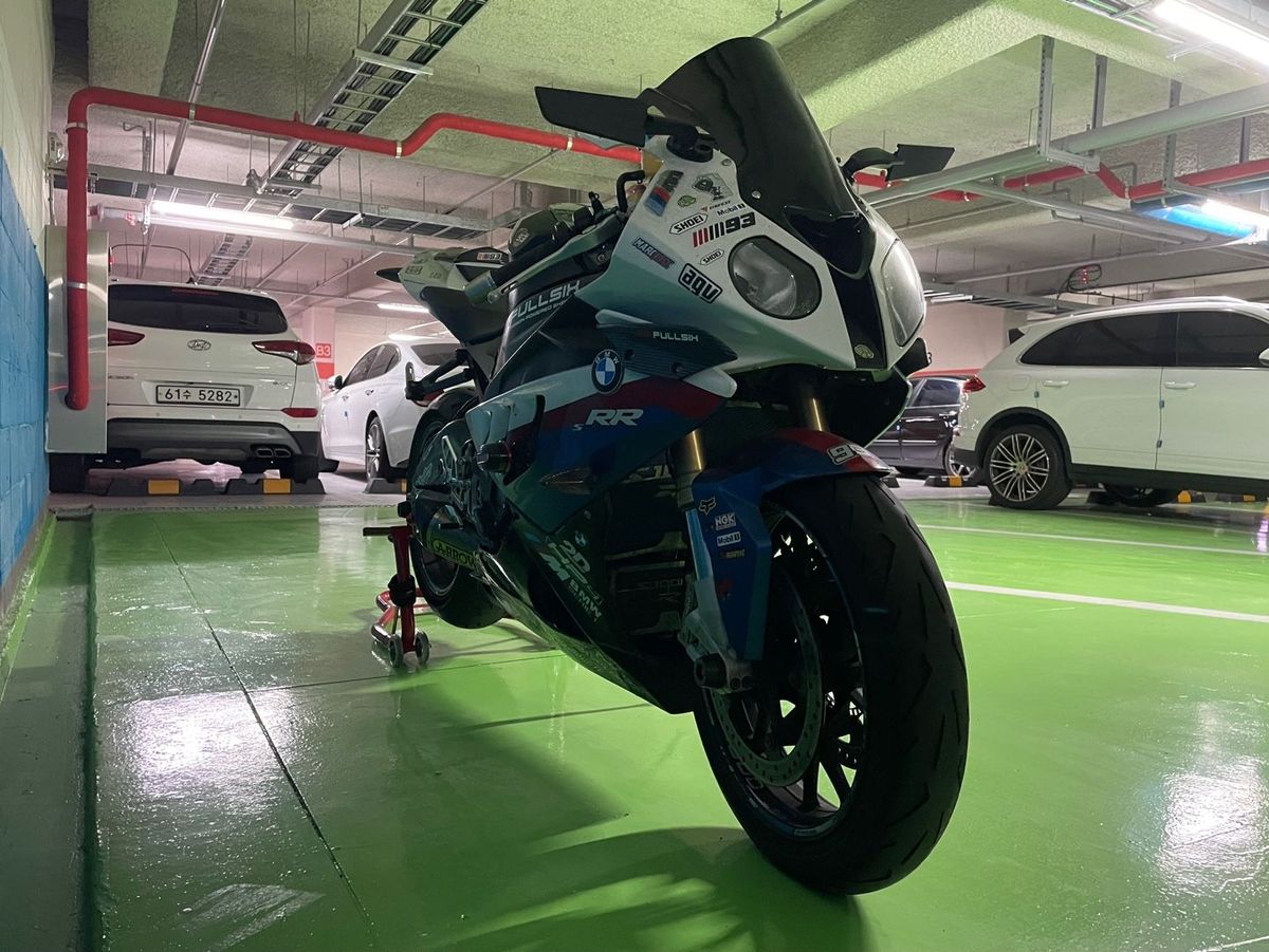 BMW S 1000 RR more
