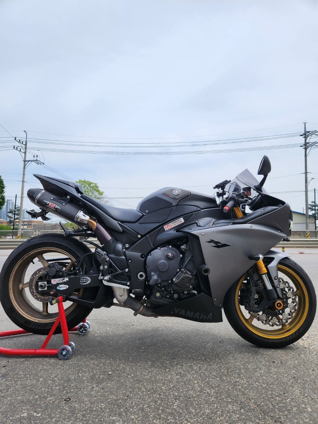 야마하 YZF R1 main