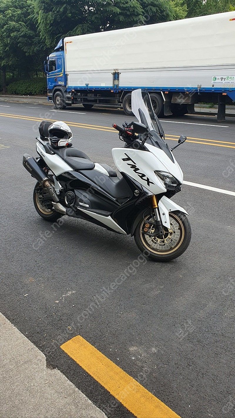 야마하 TMAX DX 4
