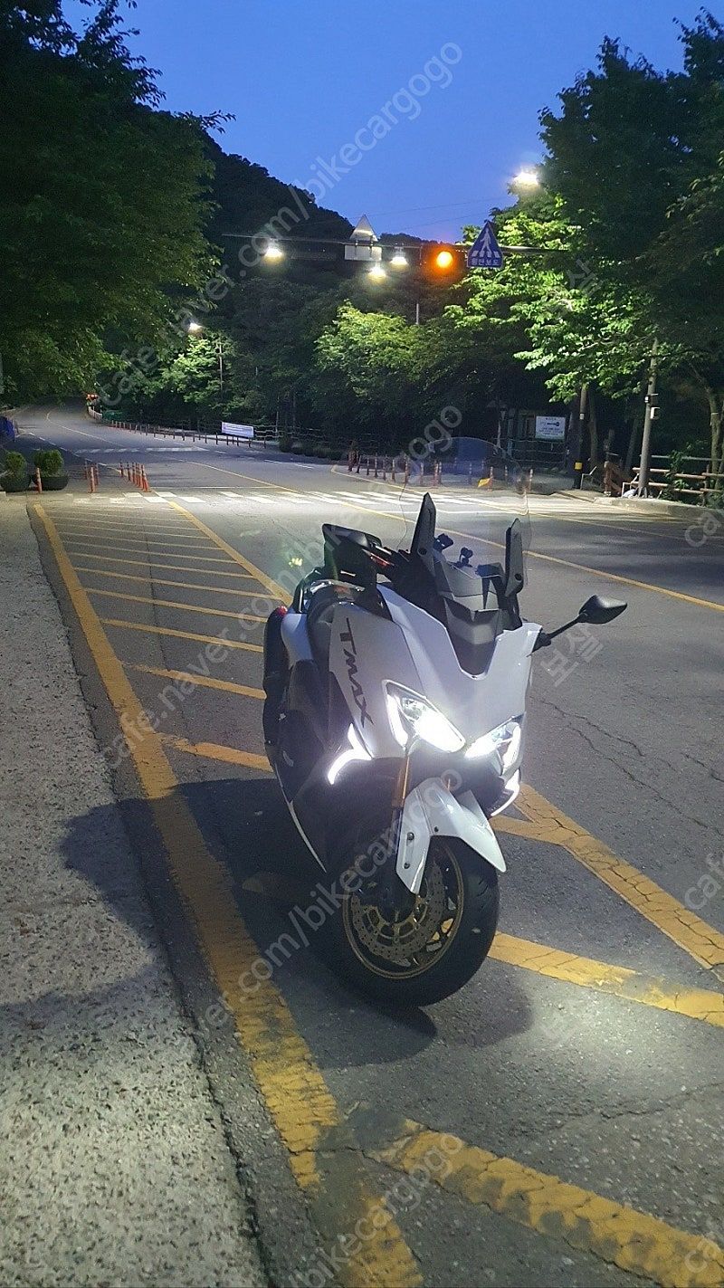 야마하 TMAX DX thumb 2
