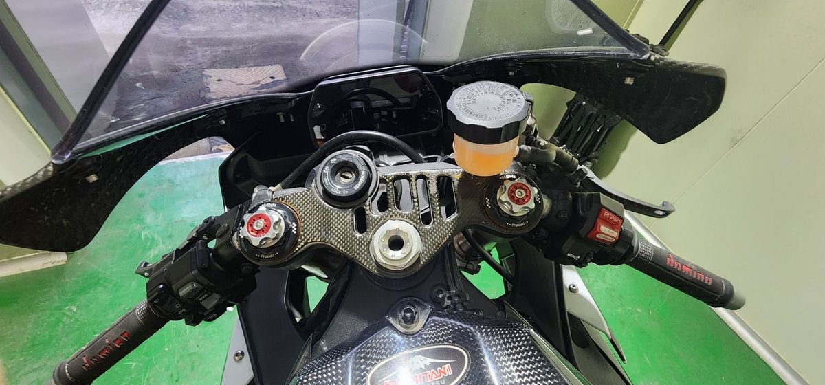 야마하 YZF R1 5
